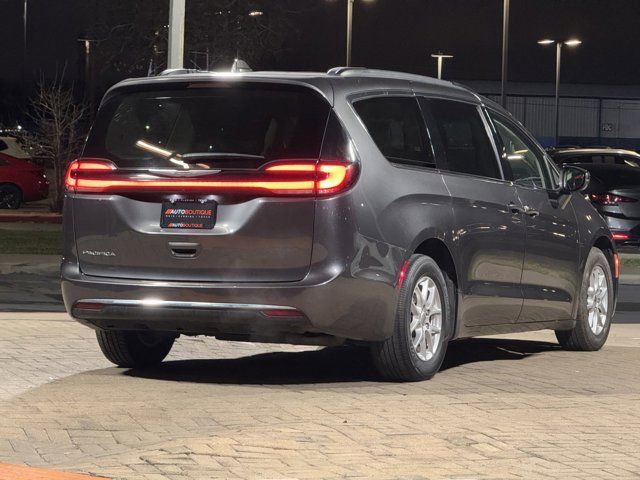 2022 Chrysler Pacifica Touring-L