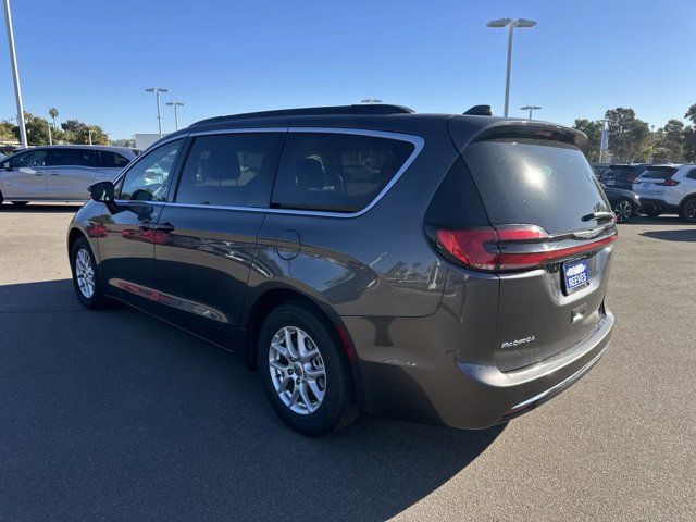 2022 Chrysler Pacifica Touring-L