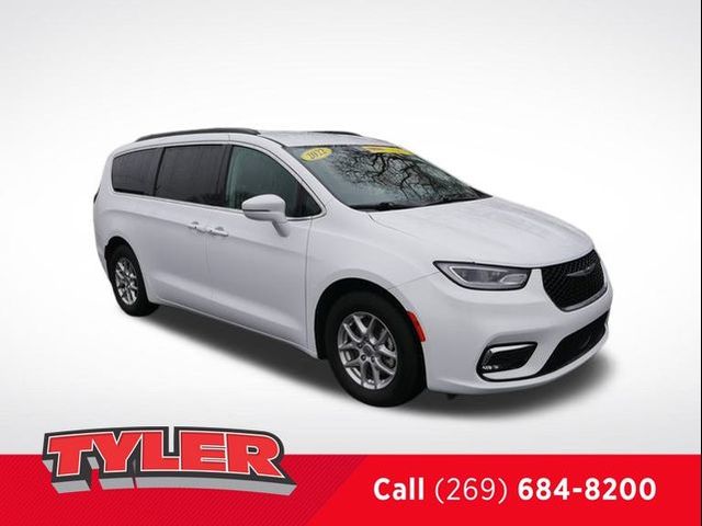 2022 Chrysler Pacifica Touring-L