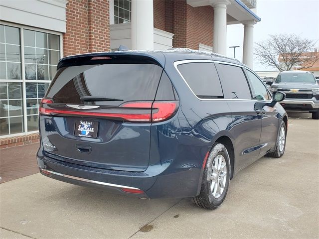 2022 Chrysler Pacifica Touring-L