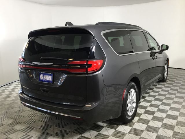 2022 Chrysler Pacifica Touring-L