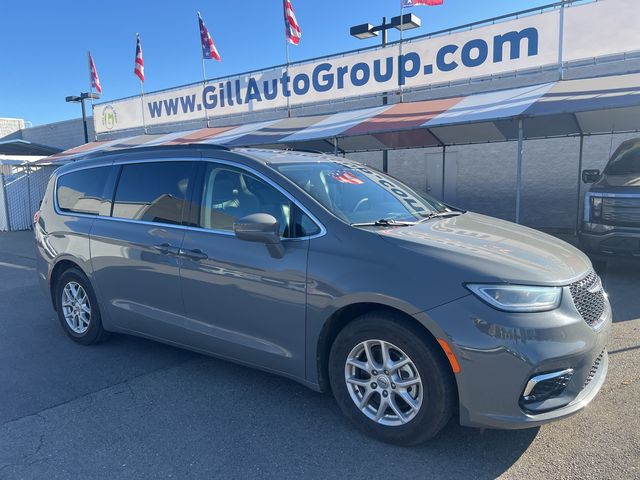 2022 Chrysler Pacifica Touring-L