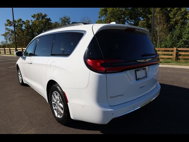 2022 Chrysler Pacifica Touring-L