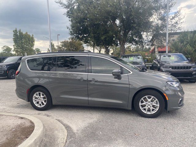 2022 Chrysler Pacifica Touring-L