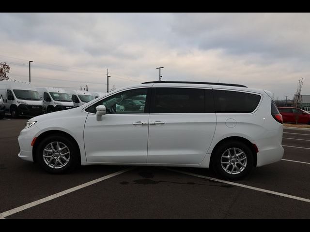 2022 Chrysler Pacifica Touring-L