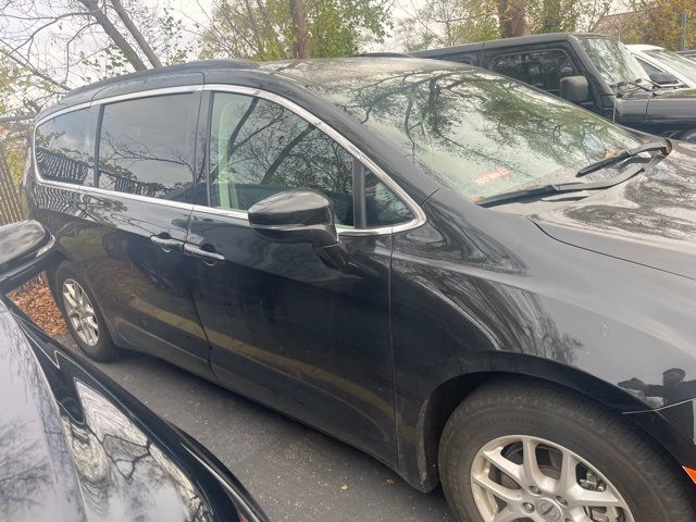 2022 Chrysler Pacifica Touring-L