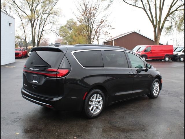 2022 Chrysler Pacifica Touring-L