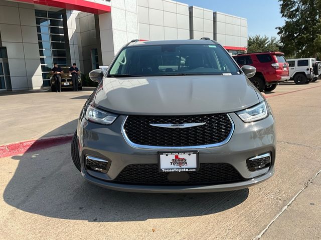 2022 Chrysler Pacifica Touring-L