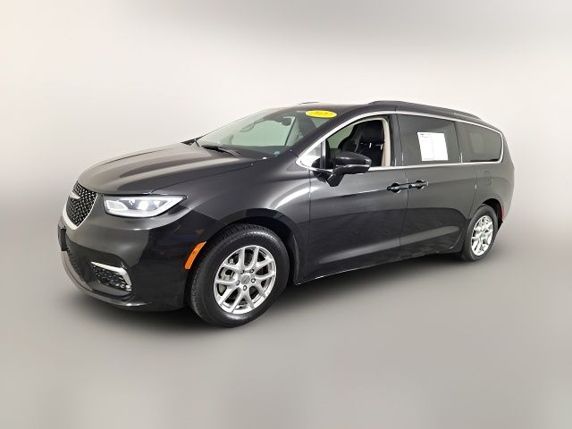 2022 Chrysler Pacifica Touring-L