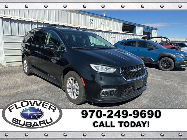 2022 Chrysler Pacifica Touring-L