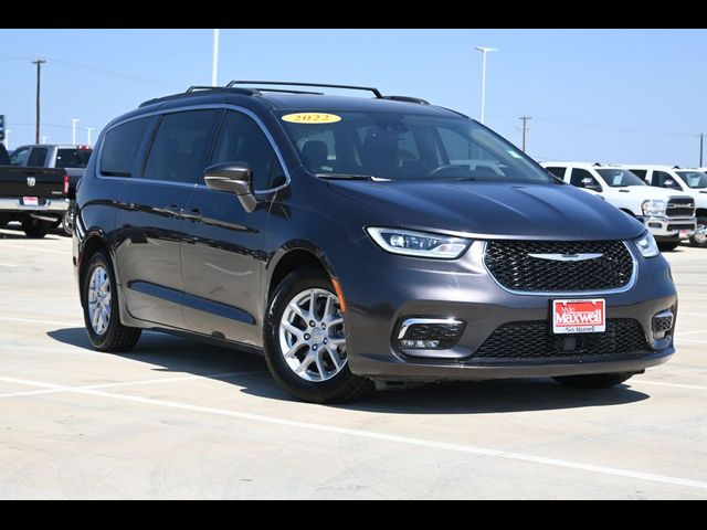 2022 Chrysler Pacifica Touring-L