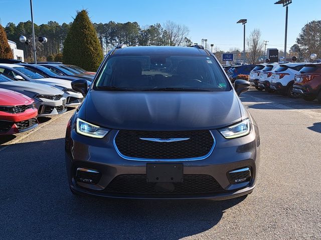 2022 Chrysler Pacifica Touring-L