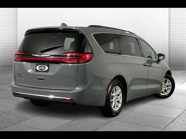 2022 Chrysler Pacifica Touring-L