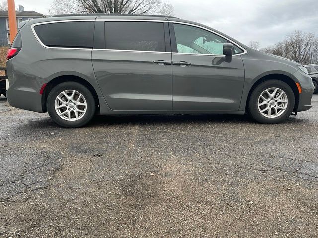 2022 Chrysler Pacifica Touring-L