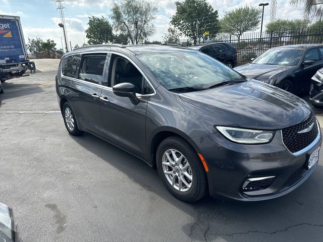 2022 Chrysler Pacifica Touring-L