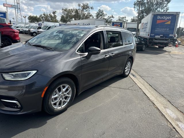 2022 Chrysler Pacifica Touring-L