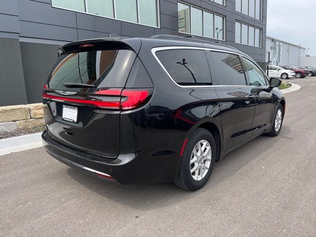 2022 Chrysler Pacifica Touring-L