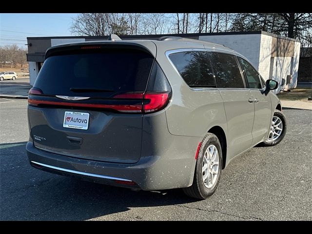 2022 Chrysler Pacifica Touring-L