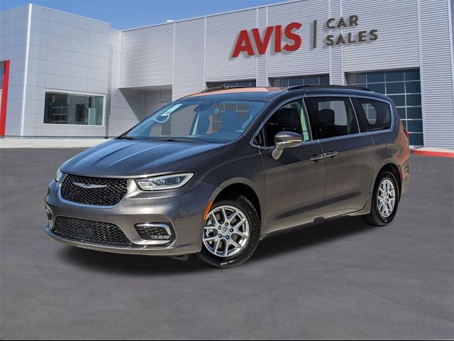 2022 Chrysler Pacifica Touring-L