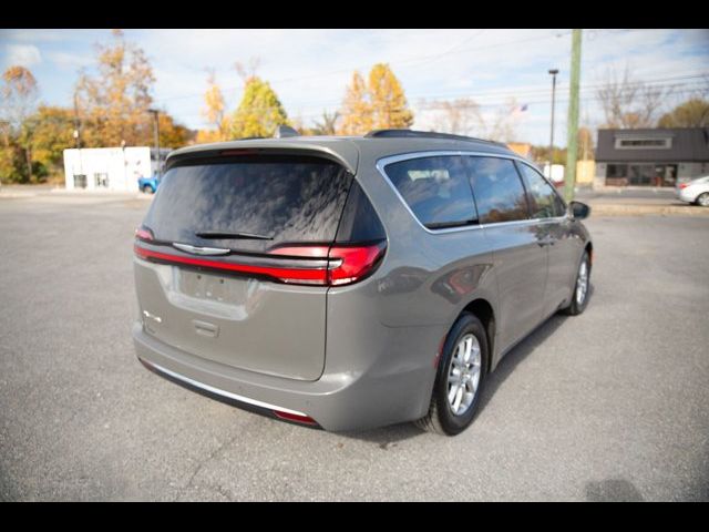 2022 Chrysler Pacifica Touring-L