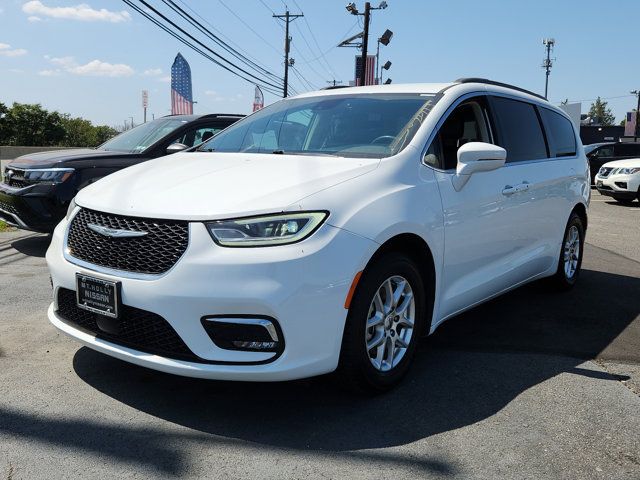 2022 Chrysler Pacifica Touring-L