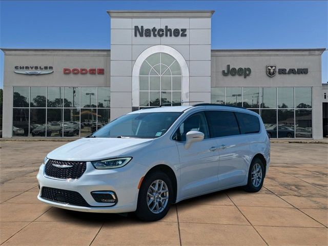 2022 Chrysler Pacifica Touring-L