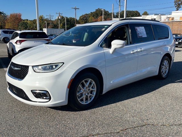 2022 Chrysler Pacifica Touring-L