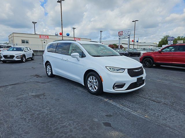 2022 Chrysler Pacifica Touring-L