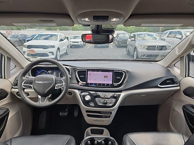 2022 Chrysler Pacifica Touring-L