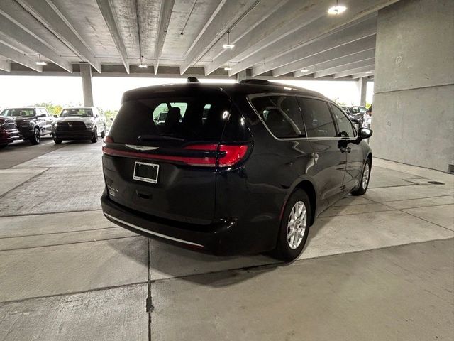 2022 Chrysler Pacifica Touring-L