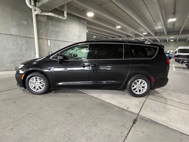 2022 Chrysler Pacifica Touring-L