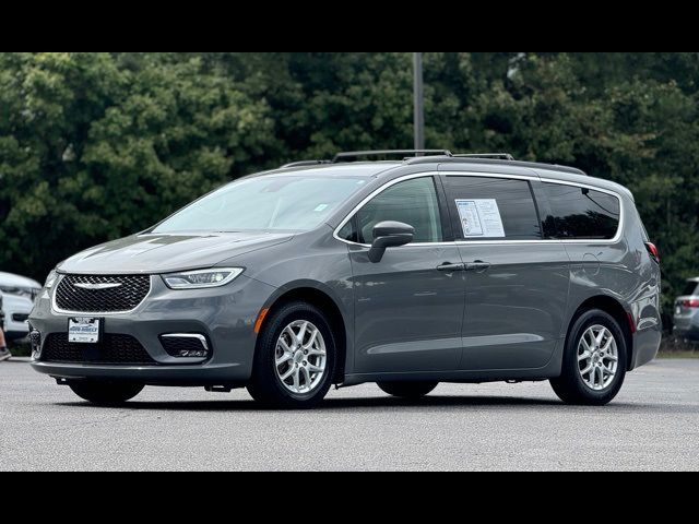 2022 Chrysler Pacifica Touring-L