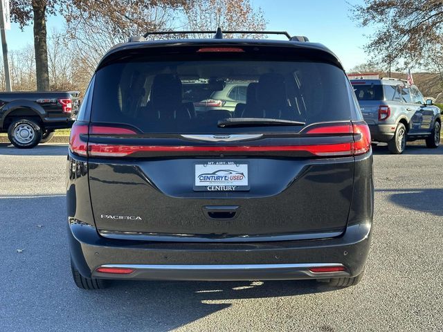 2022 Chrysler Pacifica Touring-L