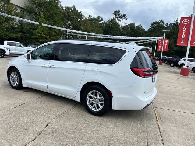 2022 Chrysler Pacifica Touring-L