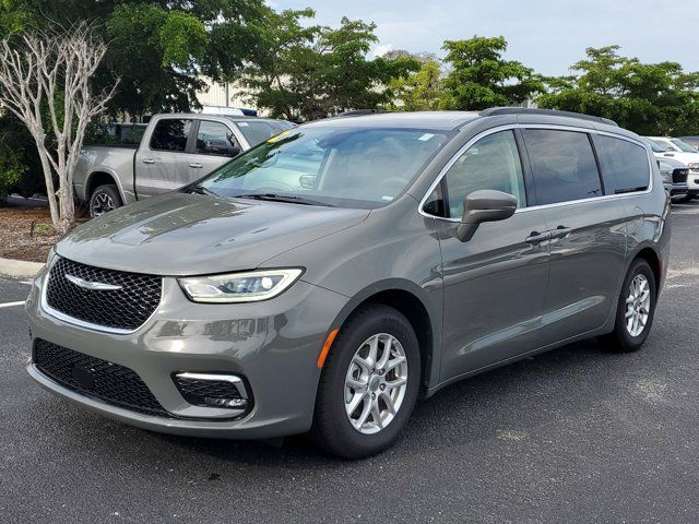 2022 Chrysler Pacifica Touring-L