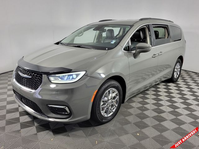 2022 Chrysler Pacifica Touring-L