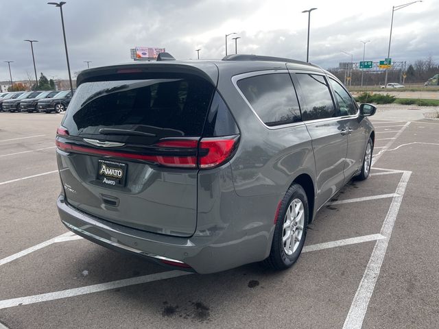 2022 Chrysler Pacifica Touring-L