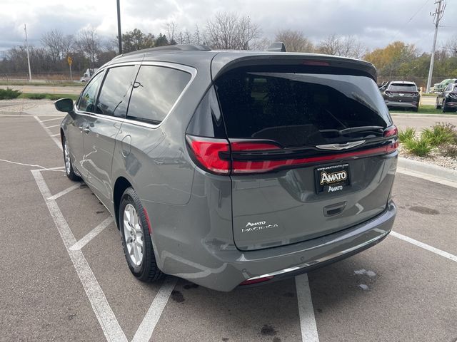 2022 Chrysler Pacifica Touring-L