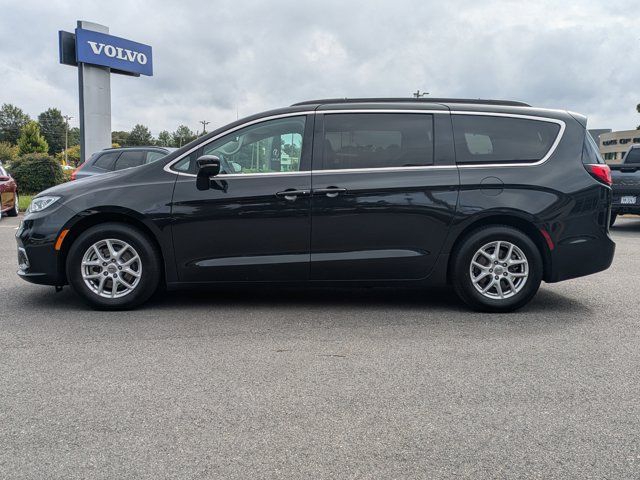 2022 Chrysler Pacifica Touring-L