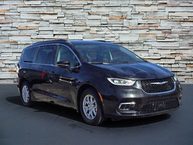 2022 Chrysler Pacifica Touring-L