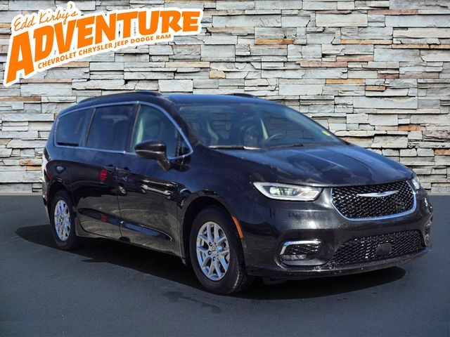 2022 Chrysler Pacifica Touring-L