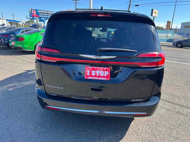 2022 Chrysler Pacifica Touring-L