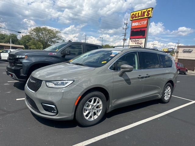 2022 Chrysler Pacifica Touring-L