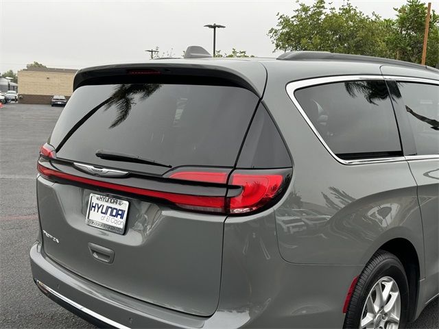 2022 Chrysler Pacifica Touring-L