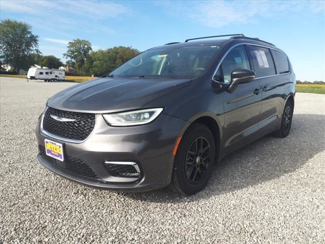 2022 Chrysler Pacifica Touring-L