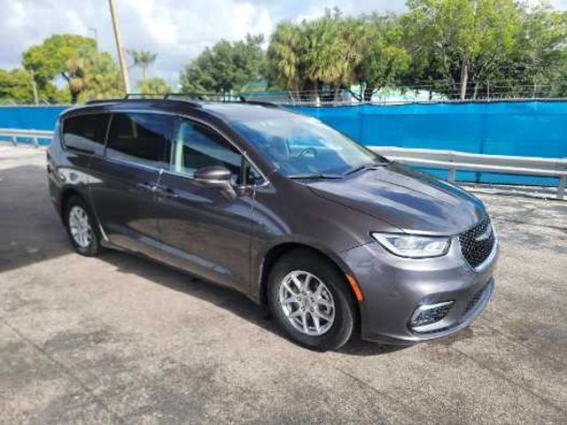 2022 Chrysler Pacifica Touring-L