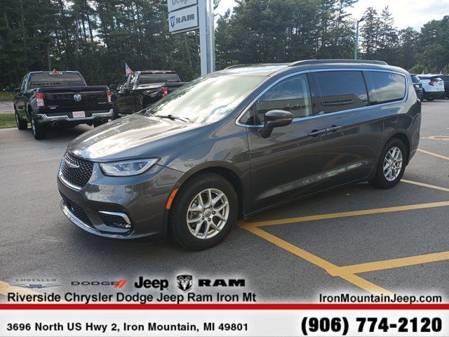 2022 Chrysler Pacifica Touring-L