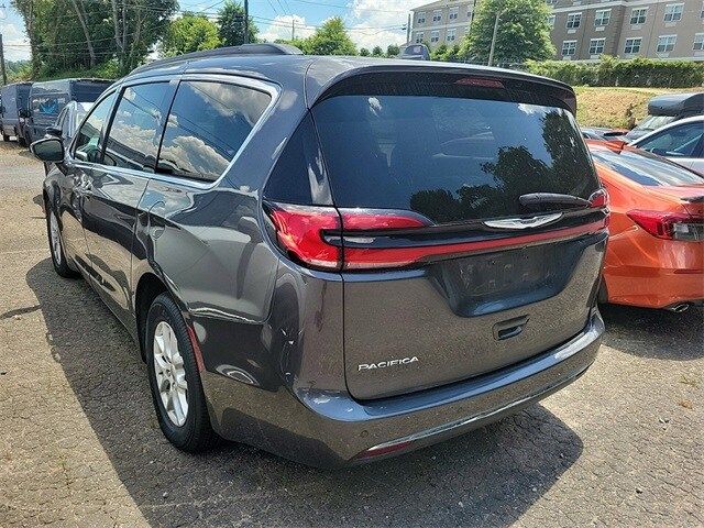 2022 Chrysler Pacifica Touring-L