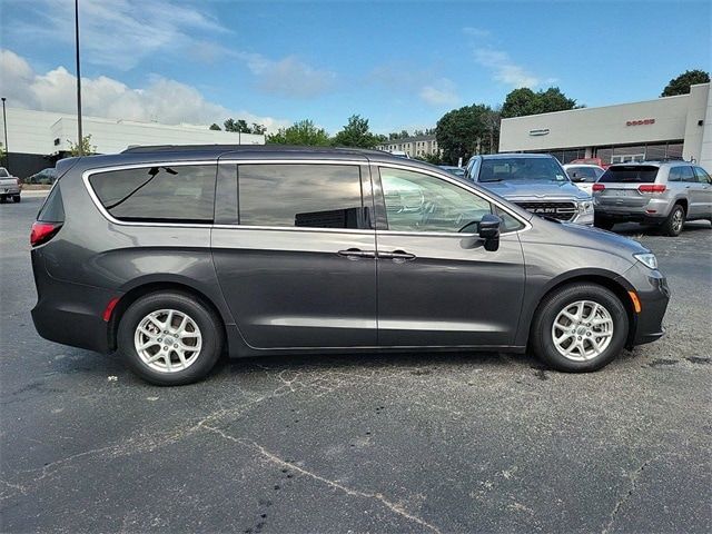 2022 Chrysler Pacifica Touring-L