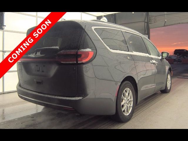 2022 Chrysler Pacifica Touring-L